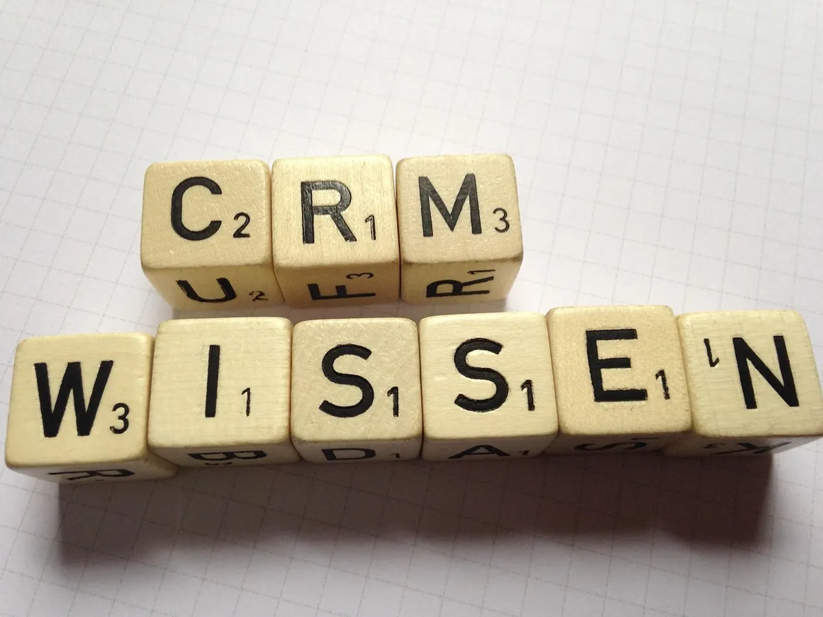 CRM、サイコロ、テキスト、知識、CRM、CRM、CRM、CRM、CRM