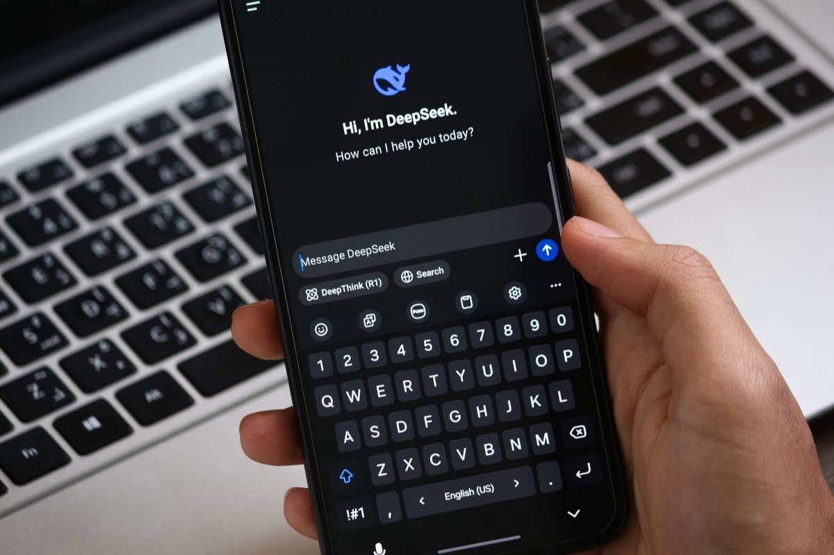 Smartphone mit Suchfeld