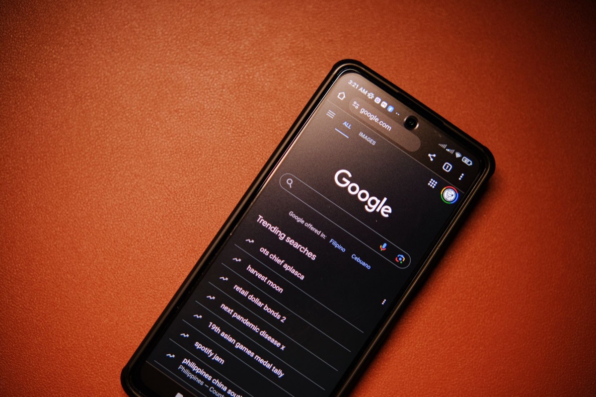 Barra de pesquisa do Google em uma tela de computador