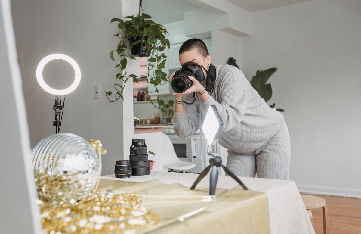 Installation de studio avec anneau lumineux coloré