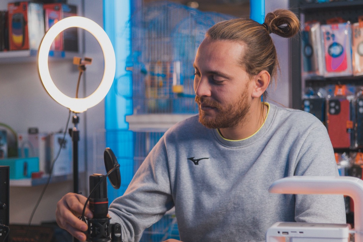 Equipamento de iluminação ring light para gravação de vídeos